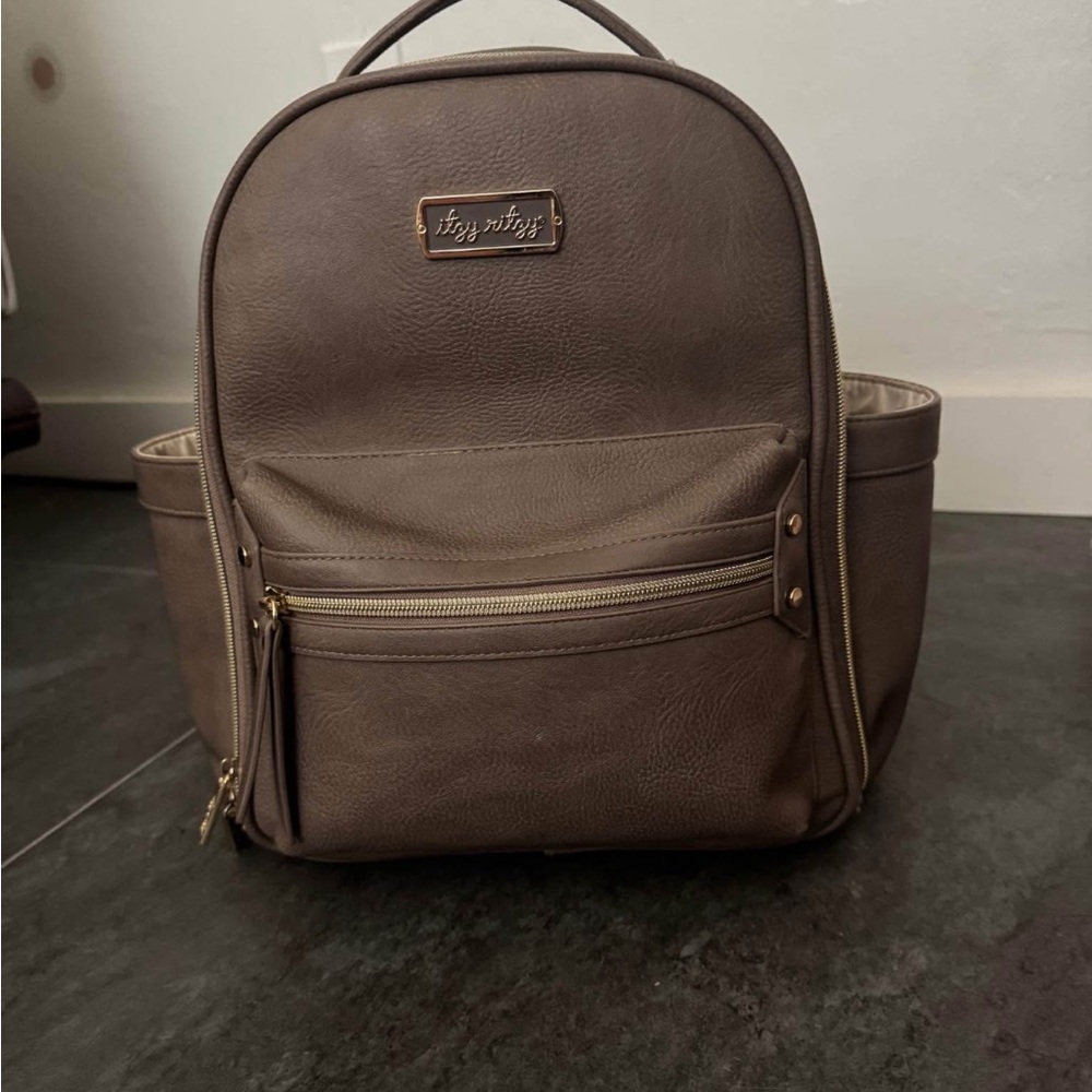 Itzy Ritzy Brown Backpack - Picture 1 of 5